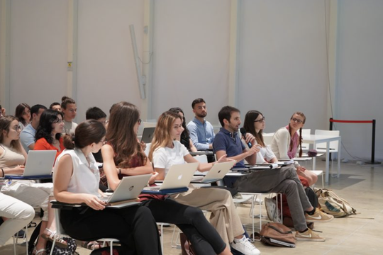 6 borse di studio per la scuola "Entrepreneurship in humanities"