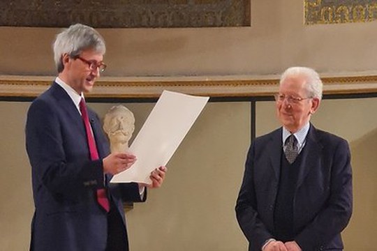 Conferito il Dottorato honoris causa al prof. Lorenzo Perrone